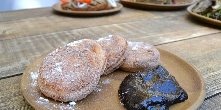 Staročeské menu o třech chodech ve středověké krčmě