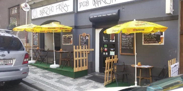 Bohaté letní menu pro dva v pubu Mártyho frky