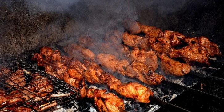 Tříchodové degustační menu v gruzínské restauraci Tbilisi