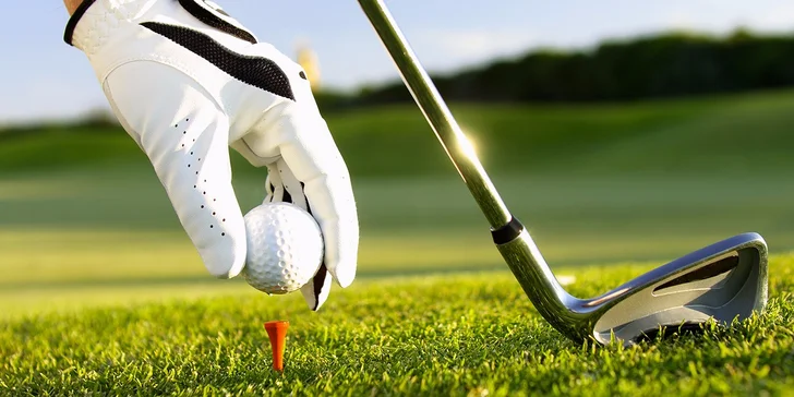 Poprvé na golfu: 2 hod. s trenérem a celodenní vstup do areálu v centru Brna