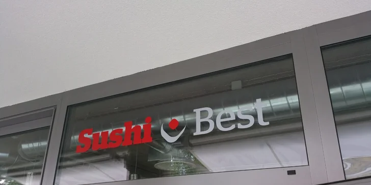 Lahodných 32 kusů Sushi v Havířově