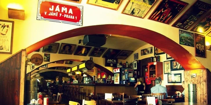 Domácí burgery a ochutnávka rumů nebo českých piv pro 1 či 2 osoby