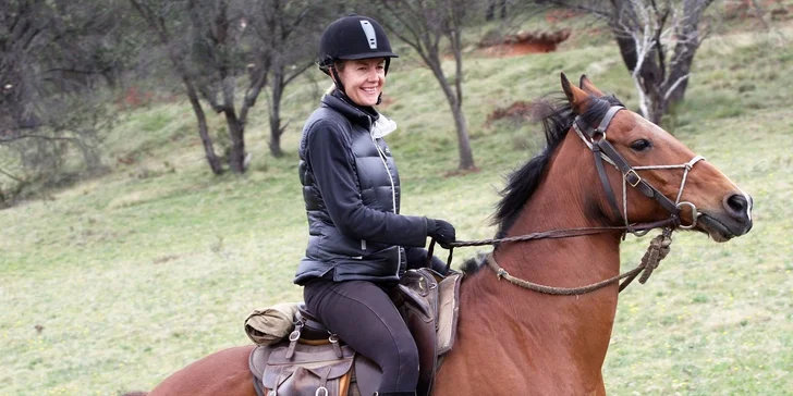 Hodinová vyjížďka na koni pro začátečníky i pokročilé