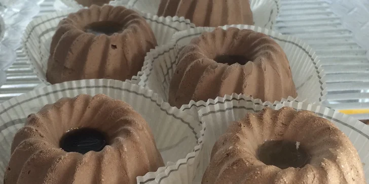 Káva a dezert v Yogorino