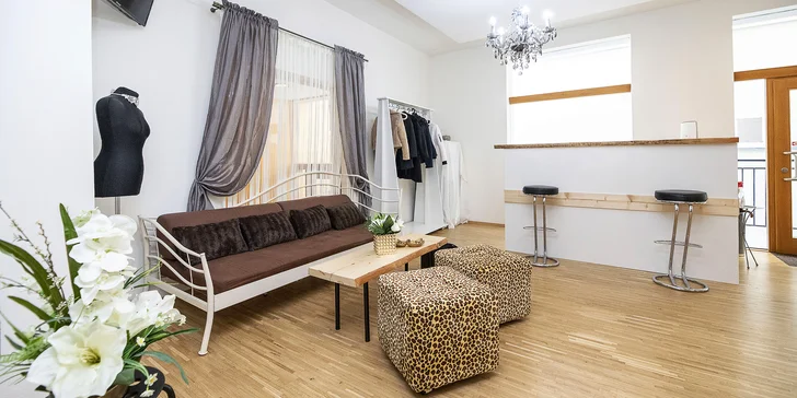  Jedná se o neinvazivní a bezbolestné omlazení pokožky pulzním světlem a luxusně zapůsobí na pleť obličeje i krku a dekoltu.