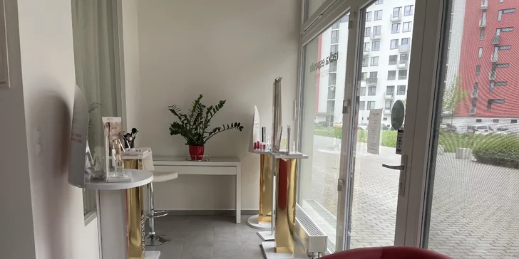 Zvolíte peeling, ošetření těla Fermeté pro zpevnění, zeštíhlující ošetření Anticellulite či omlazení obličeje?