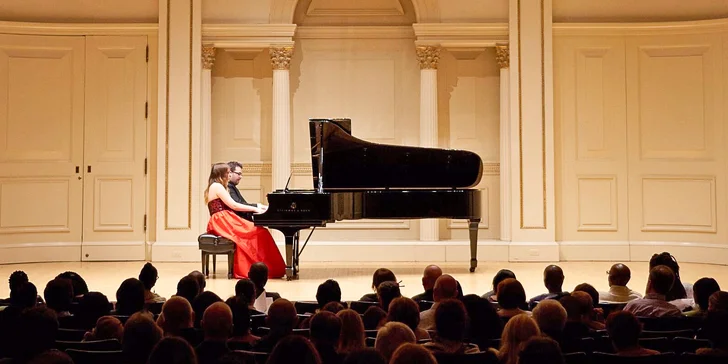 Souvenýry ze Španělska: Vstupenka na klavírní koncert dua Iberian&Klavier