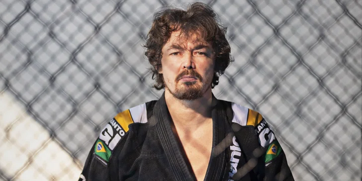 
Jeho svěřenci urvali hned deset profesionálních titulů MMA, přičemž Viktora Peštu dostal až do nejprestižnější organizace UFC. 