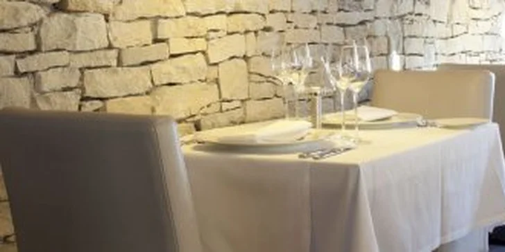 1999 Kč za dvě noci pro dva v pětihvězdičkovém hotelu Savoy Royal. Přepychové ubytování ve Špindlerově Mlýně, luxusní relaxace a sleva 65 %.
