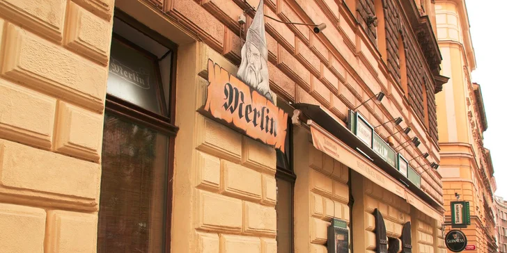 Dva hovězí burger speciály s hranolkami