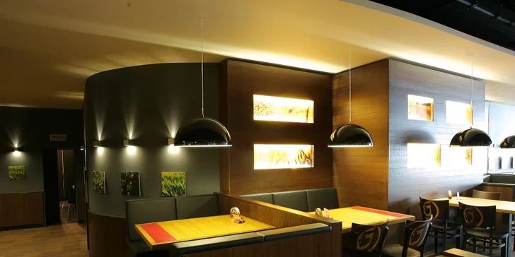 Tahle stylová restaurace leží na Stodůlkách, hned vedle stanice metra Hůrka. 