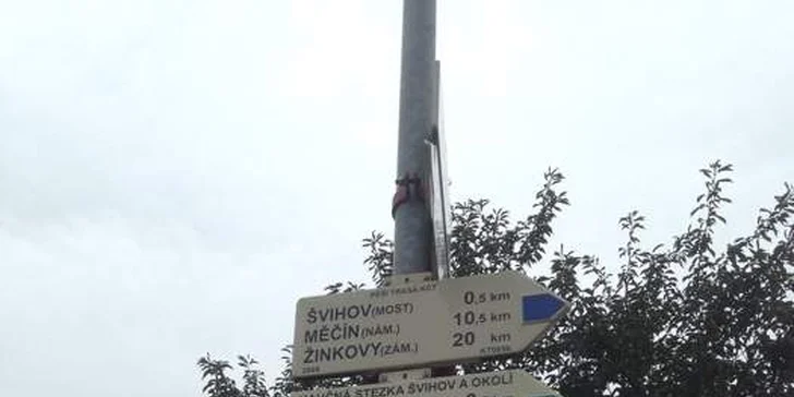 Výlety jsou rozdělené podle období, najdete u nich i informaci o tom, jestli se dají projet s kočárkem. 