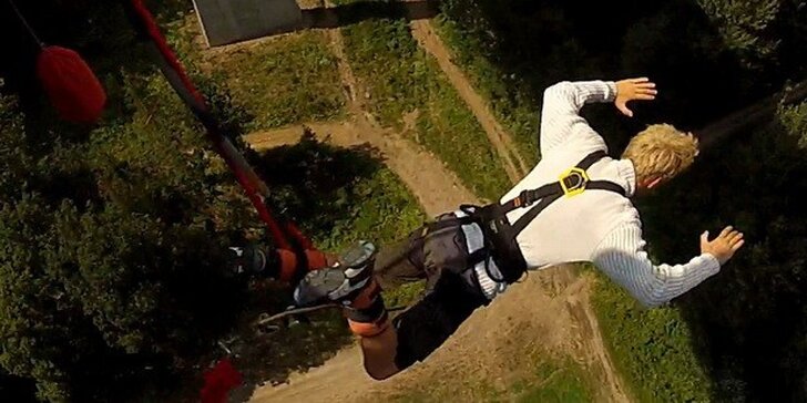 Vyskákané napětí: extrémní bungee jumping z nejvyššího mostu v České republice