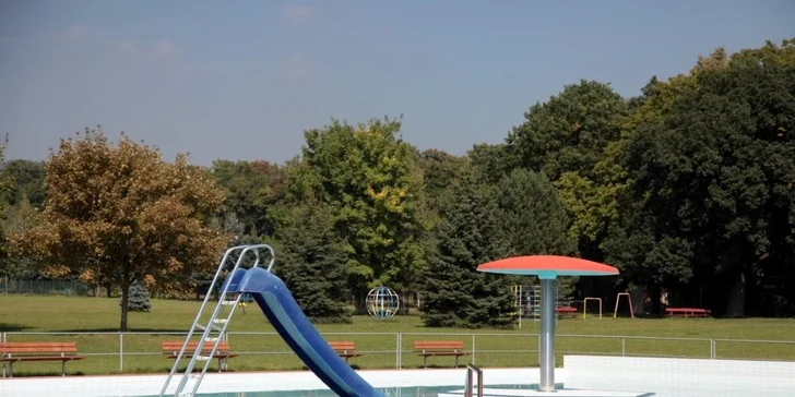 Romantika v komnatách zámku Červený Hrádek s polopenzí