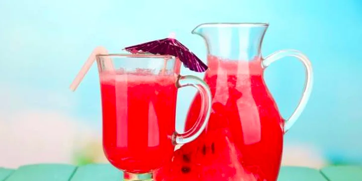 Vodní dýmka z melounu a melounový fresh nebo čaj až pro čtyři osoby a vodní dýmka
