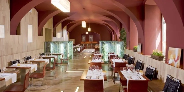 Hodování u Prašné brány: lahodné tříchodové menu pro 2 osoby