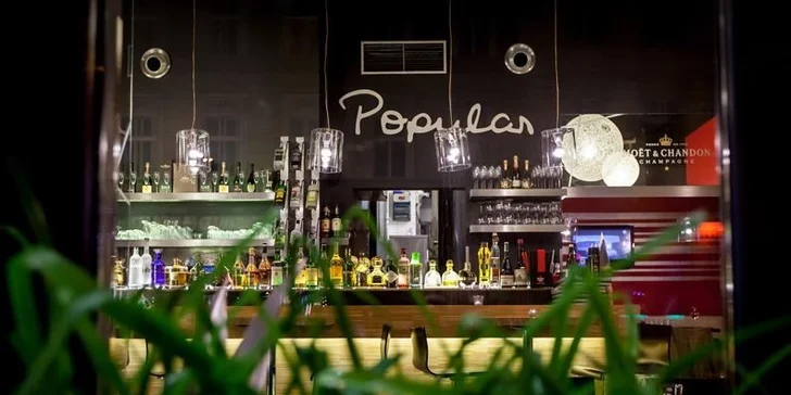 Degustační sushi menu: předkrm, krevetová polévka, 34 kousků sushi a zmrzlina