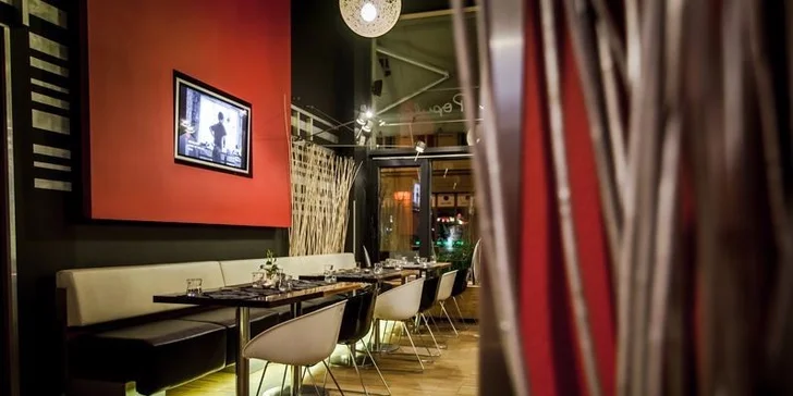 Degustační sushi menu: předkrm, krevetová polévka, 34 kousků sushi a zmrzlina