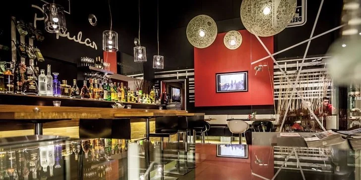Degustační sushi menu: předkrm, krevetová polévka, 34 kousků sushi a zmrzlina