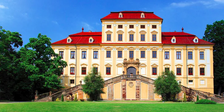 Romantika v komnatách zámku Červený Hrádek s polopenzí