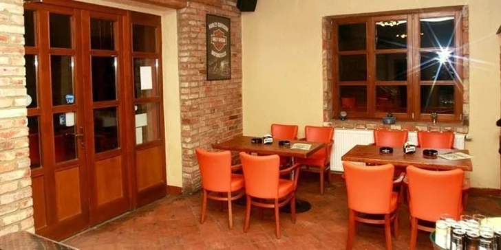 Dvě libovolné křupavé pizzy z restaurace 13ka