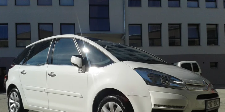 Kompletní čištění interiéru mokrou cestou