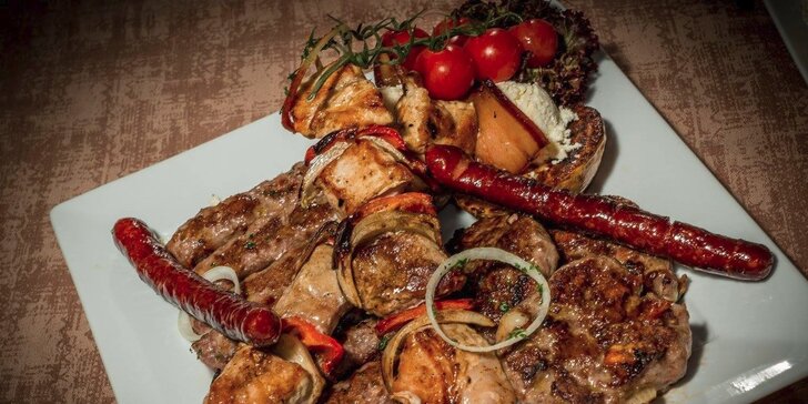All you can eat pro celou rodinu v balkánské restauraci Singidunum