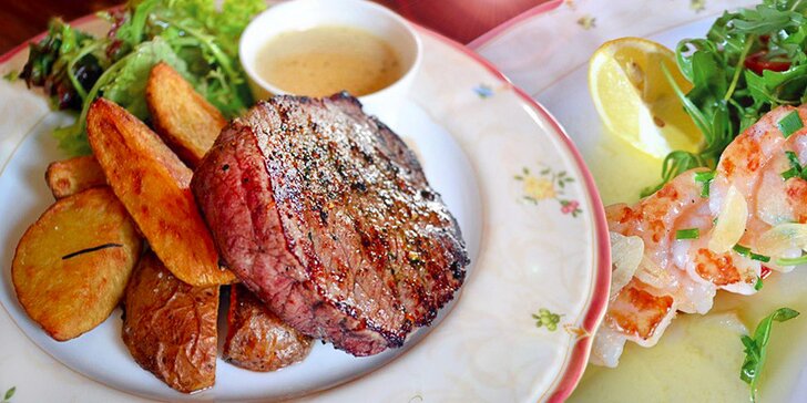 Luxusní letní menu s krevetami či steakem i lahví vína pro dva