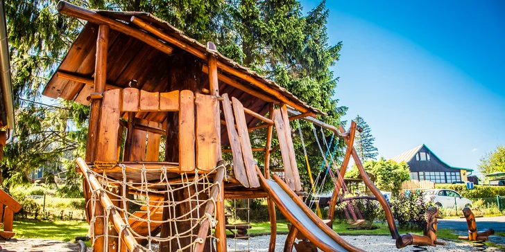 Pohodové jaro na břehu Lipna: Penzion s polopenzí a nabídkou sportu i relaxace
