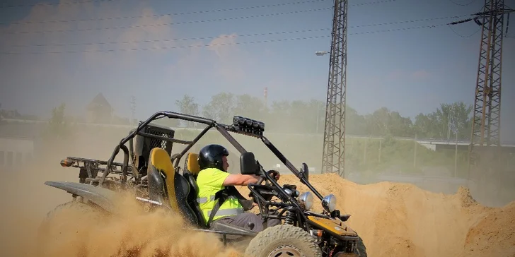 30minutová adrenalinová jízda v Buggy vč. PHM