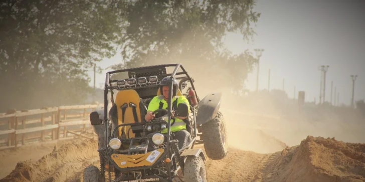 30minutová adrenalinová jízda v Buggy vč. PHM