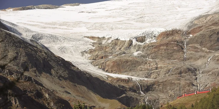 Jízda vyhlídkovým vlakem Bernina Express s možností ubytování v Davosu