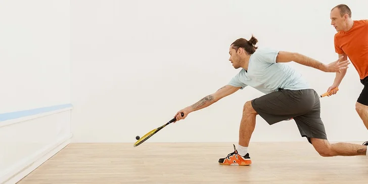 Hodinový vstup pro 2 osoby na squash v centru Brna