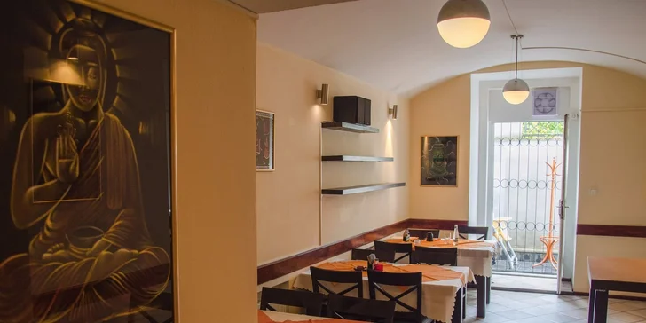 Jehněčí nebo kuřecí indické menu pro dva