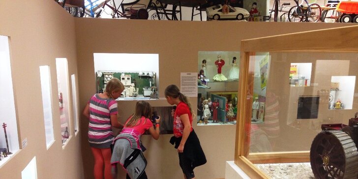 Vstupné pro rodiče s dětmi do muzea hraček v Ostravě