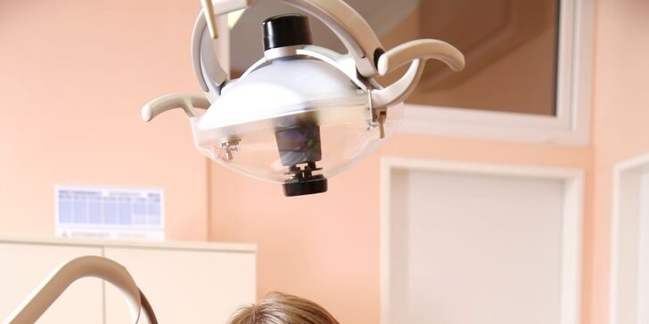 Oslnivý úsměv: Profesionální dentální hygiena s možností Air-Flow