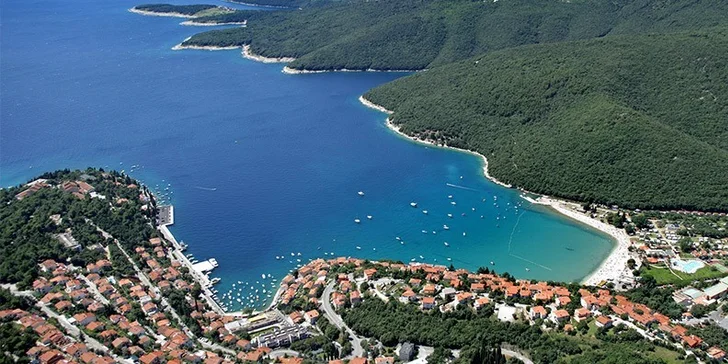 Podzimní dovolená v chorvatském městečku Rabac