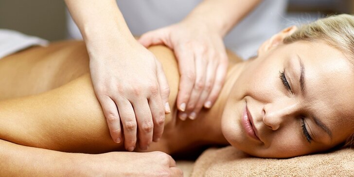 Speciální masáž zaměřená pro uvolnění krční páteře