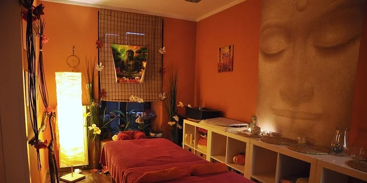 Výběr z 6 druhů masáží včetně moxování