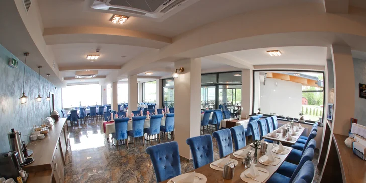 Stylově zařízená restaurace se pyšní prvotřídní kvalitou nabízených jídel a pečlivým výběrem těch nejčerstvějších surovin.