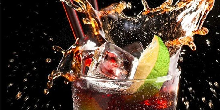 Míchaný XXL drink až pro 8 lidí: gin, vodka nebo Jameson
