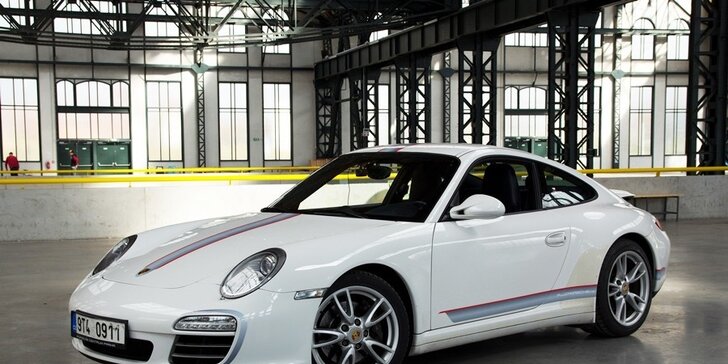 Jízda v nadupaném sporťáku Porsche Carrera 911 včetně paliva