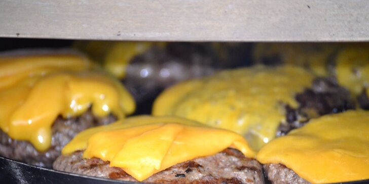 Naučte se dělat pravé hamburgery či steaky ve studiu Šelma v kuchyni