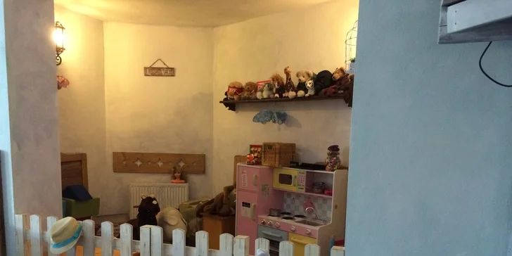 Dva šťavnaté hamburgery a dva domácí zákusky