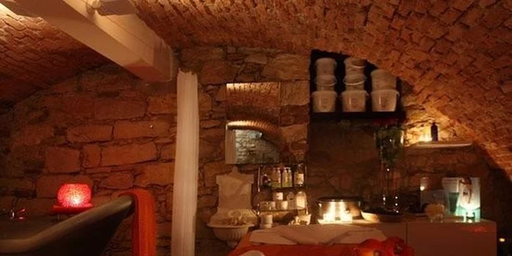 90 minut spa – vířivá vana a thajská masáž dle vlastního výběru