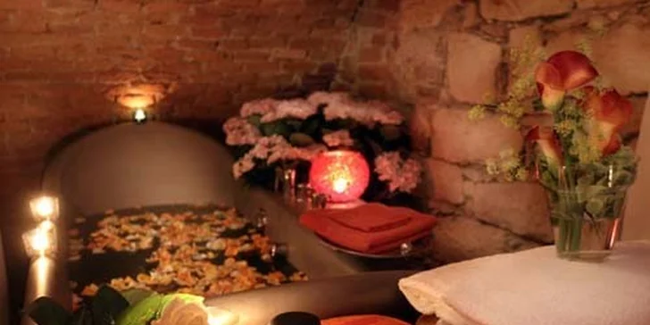 90 minut spa – vířivá vana a thajská masáž dle vlastního výběru