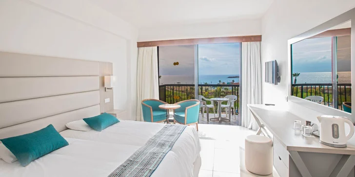 CK TUI vás zve do 4* hotelu Nelia Sea Breeze, který se nachází jen pár minut chůze od centra letoviska Ayia Napa.