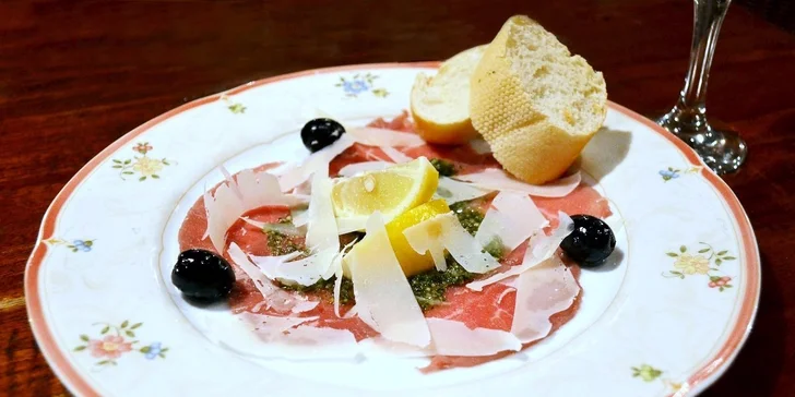 Luxusní menu s uruguayským steakem u Karlova mostu