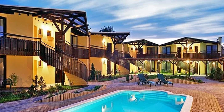 Noc v Hotelu Safari*** a prohlídka ZOO Dvůr Králové