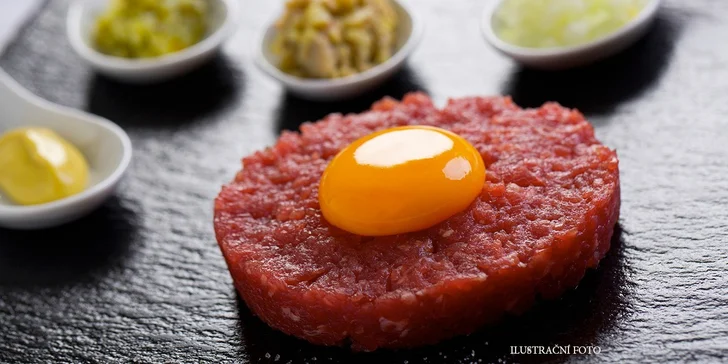 300 g tataráku z hovězí svíčkové, 8 topinek a skvělý výhled k tomu